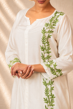 Thumbnail for Gharana India Natural Muslin Green Leaf Pattern Short Kurta Set - Dista