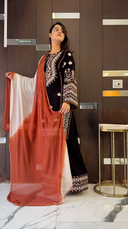 Teeya Creation Womens Trendy Stylish Embroidery Thread Work Kurta Set - Dista