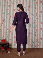Thumbnail for Ode by House of Pataudi Women Embroidered Side Slits Straight Kurta - Distacart