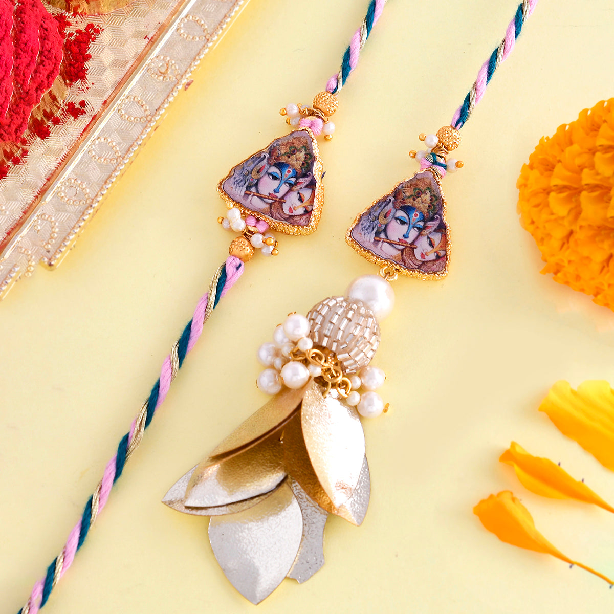 trueBrowns X Voylla Ethnic High Polish Pearl Beads Bhaiya-Bhabhi Rakhi - Distacart