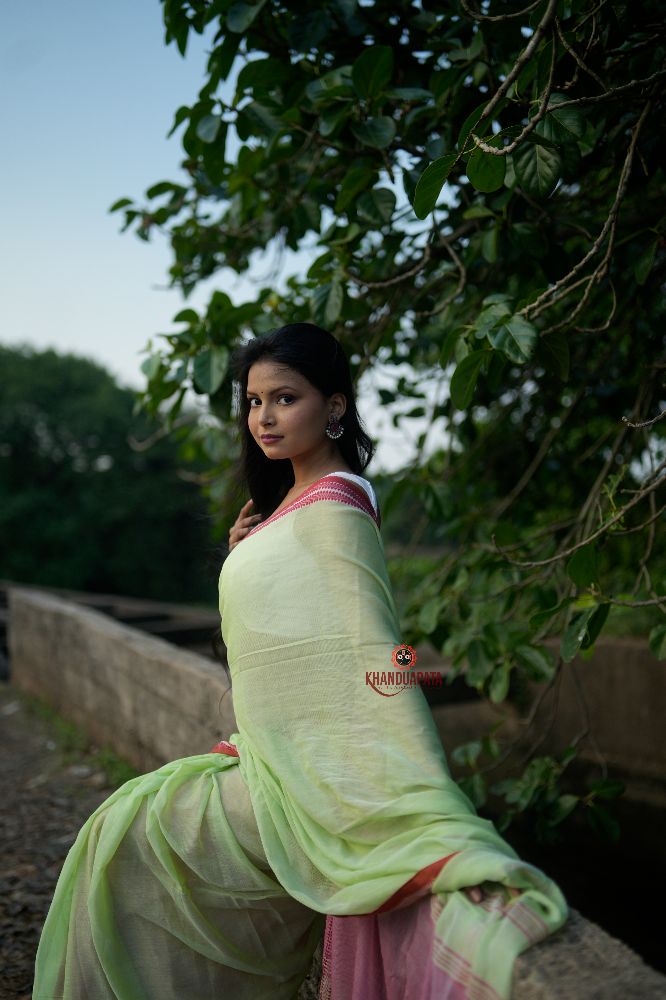 khanduapata Pink and Pastel Green Plain Cotton Saree For Women