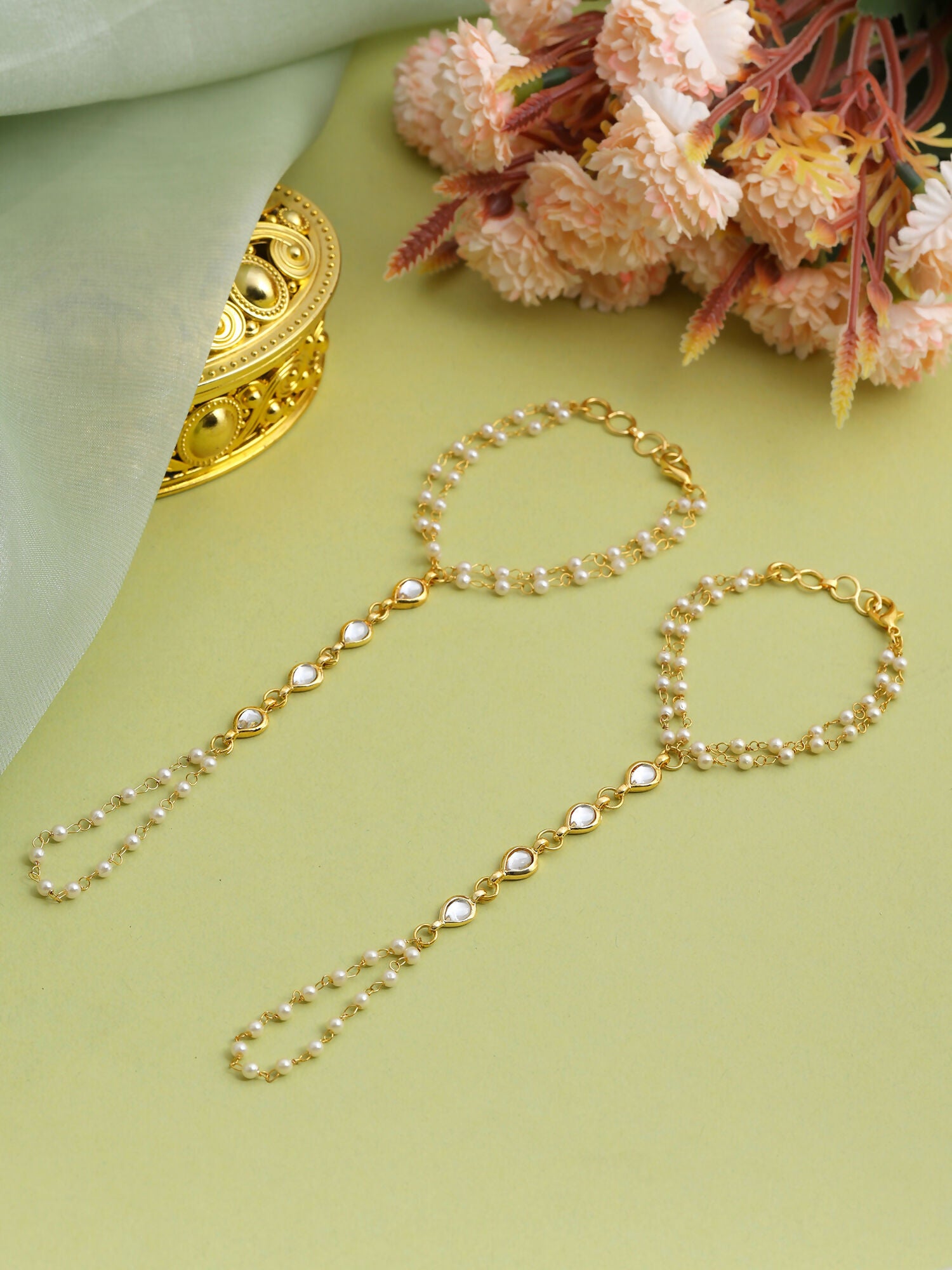 Ruby Raang Kundan And Pearl Haath Phool