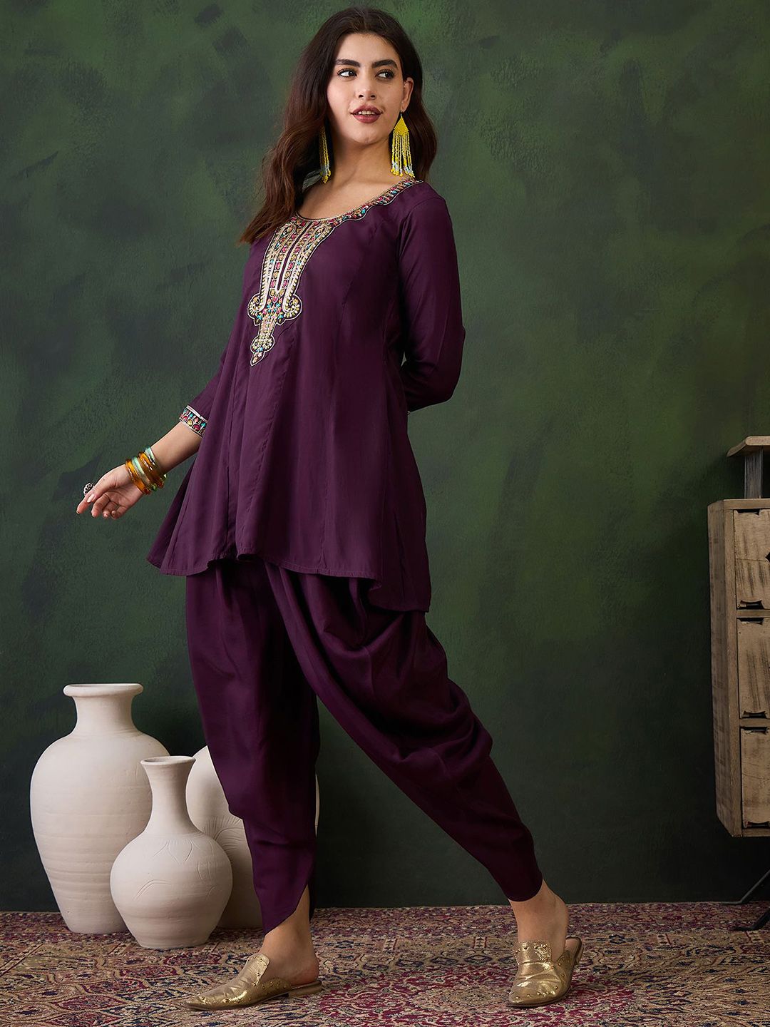 Sangria Embroidered Kurta & Dhoti Pant Kurta Set