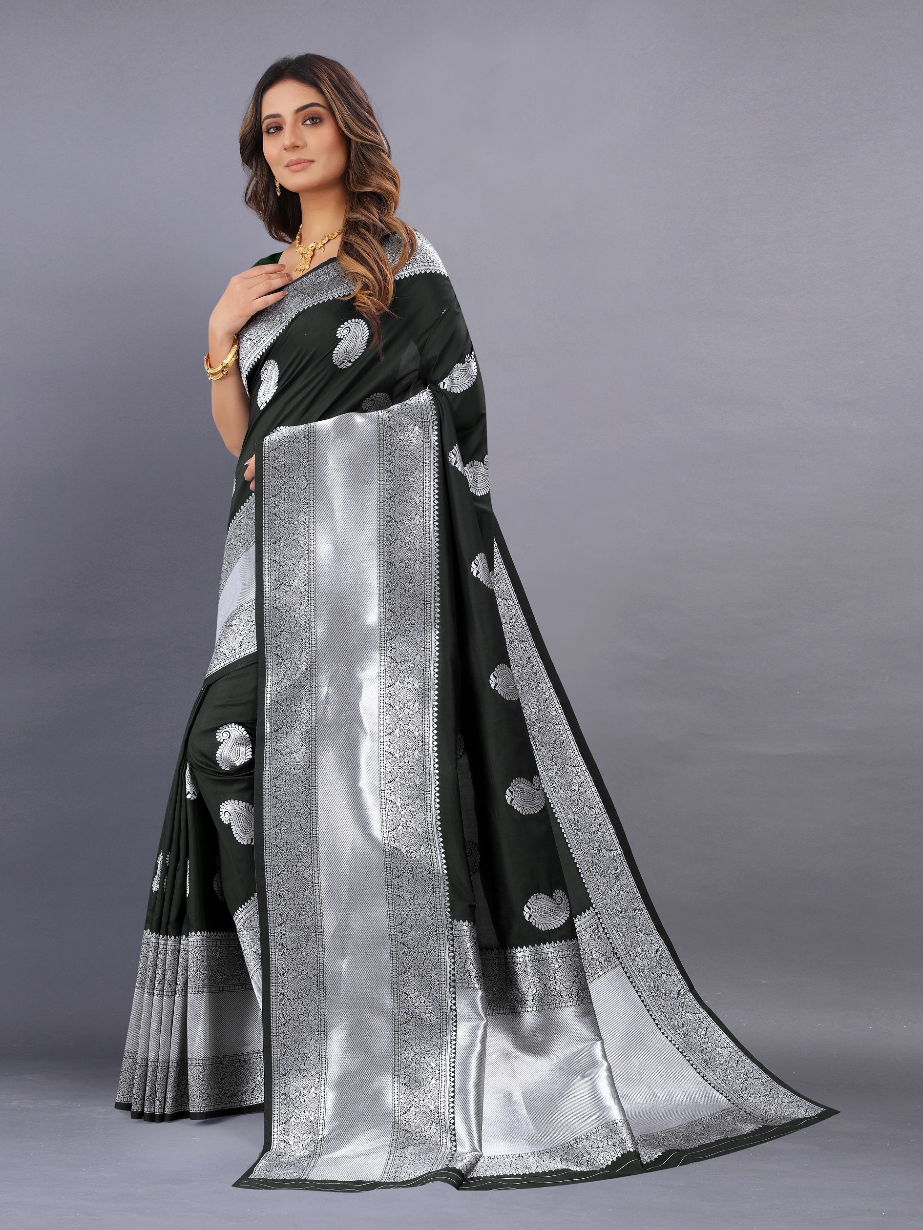 Vedant Vastram Soft Litchi Silk Banarasi Silk Saree - Black - Distacart