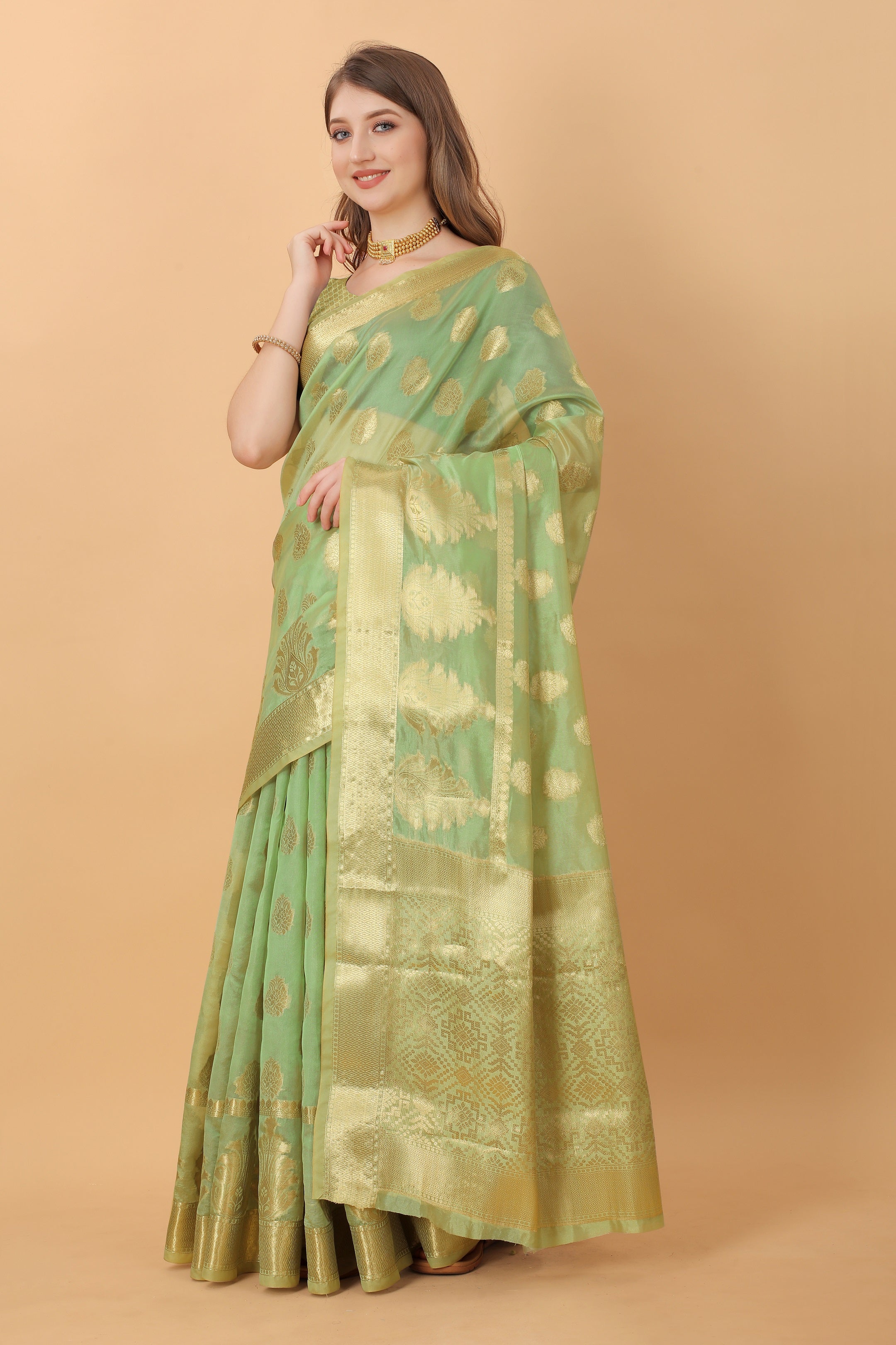 Vedant Vastram Organza Silk Banarasi Silk Saree - Parrot - Distacart