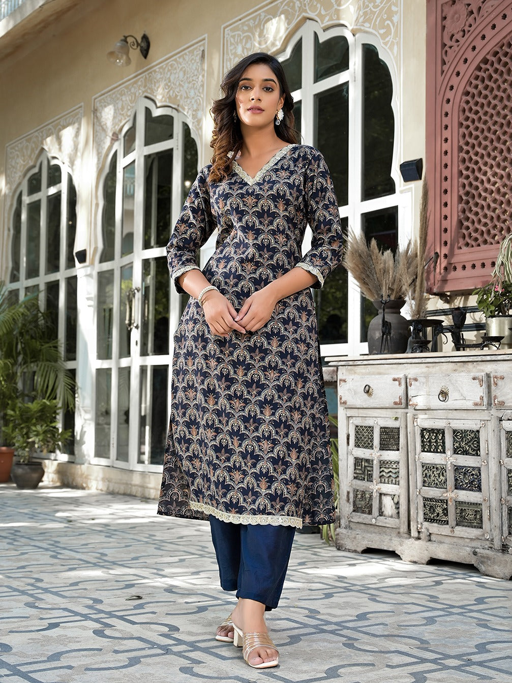Yufta Navy Blue Printed Zari_Work Kurta Trouser Set - Distacart