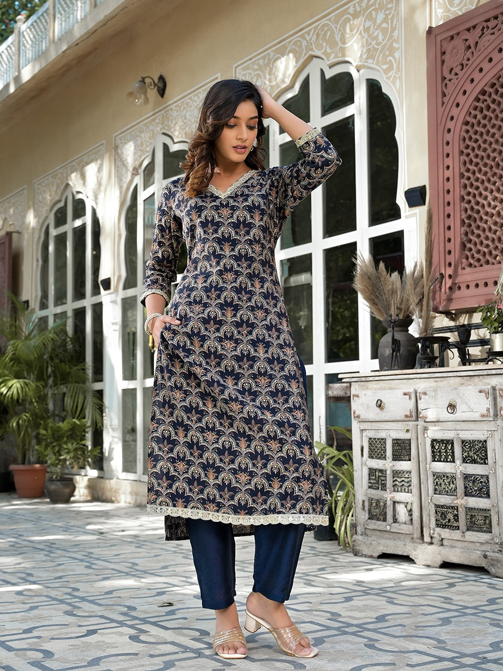 Yufta Navy Blue Printed Zari_Work Kurta Trouser Set - Distacart