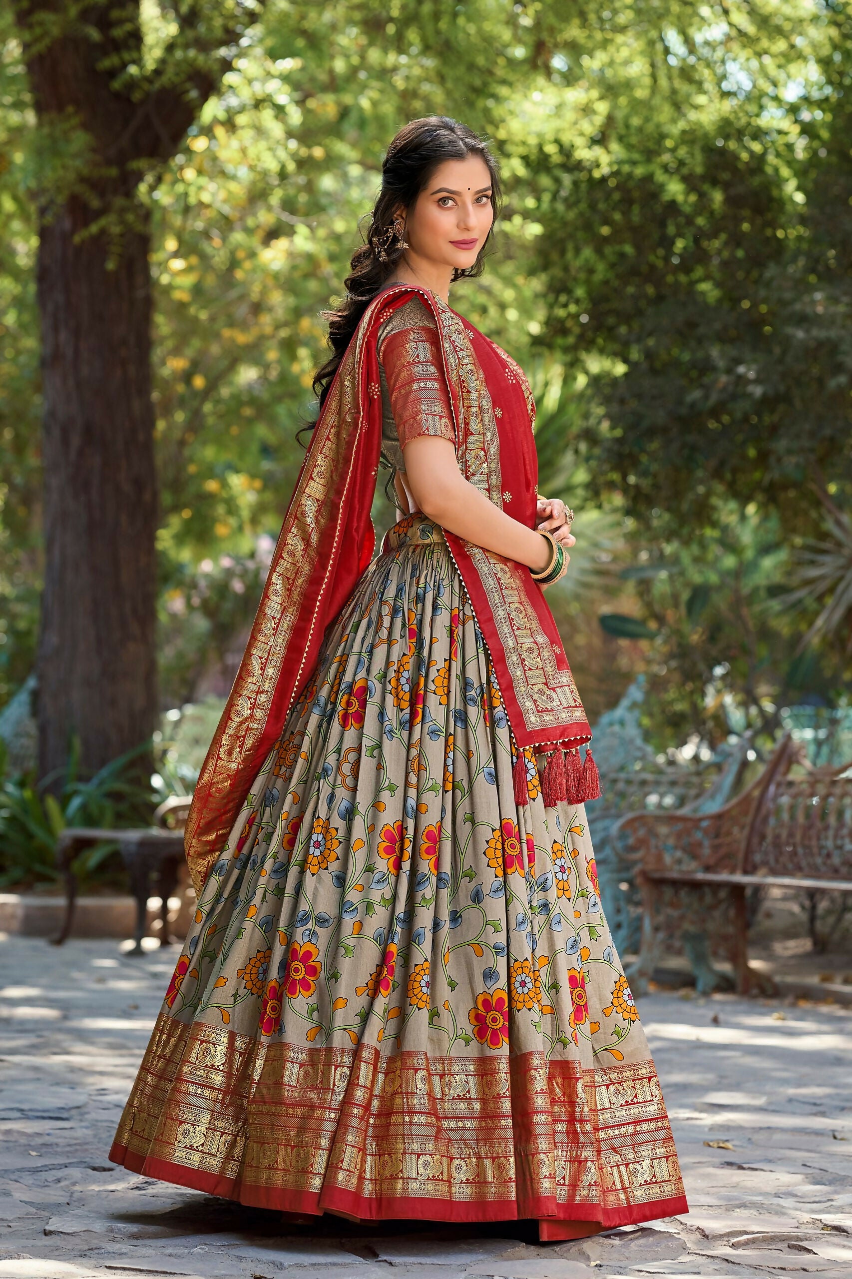 Vastranavya Kalamkari Print With Foil Print Lehenga with Unstitched Printed Blouse - Grey - Distacart