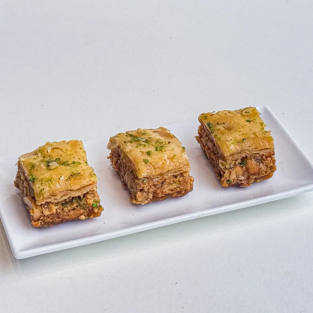 Gwalia Sweets Cashew Square Baklawa - Distacart