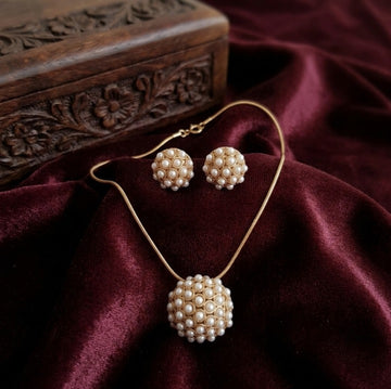 Jewel City Antique Gold Plated White Pearl Pendant Set With Earrings |Festival Jewelry - Dista