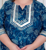 Thumbnail for Miravan Plus Size Women'S Cotton Floral Printed V-Neck Kurta With Flared Palazzo - Distacart