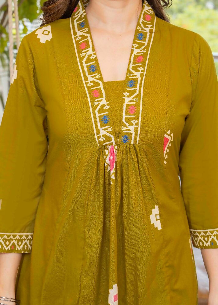 Jaimini Women Cotton Printed V-Neck 3/4 Sleeves Calf Length Flared Kurta Pant And Dupatta Set - Dista