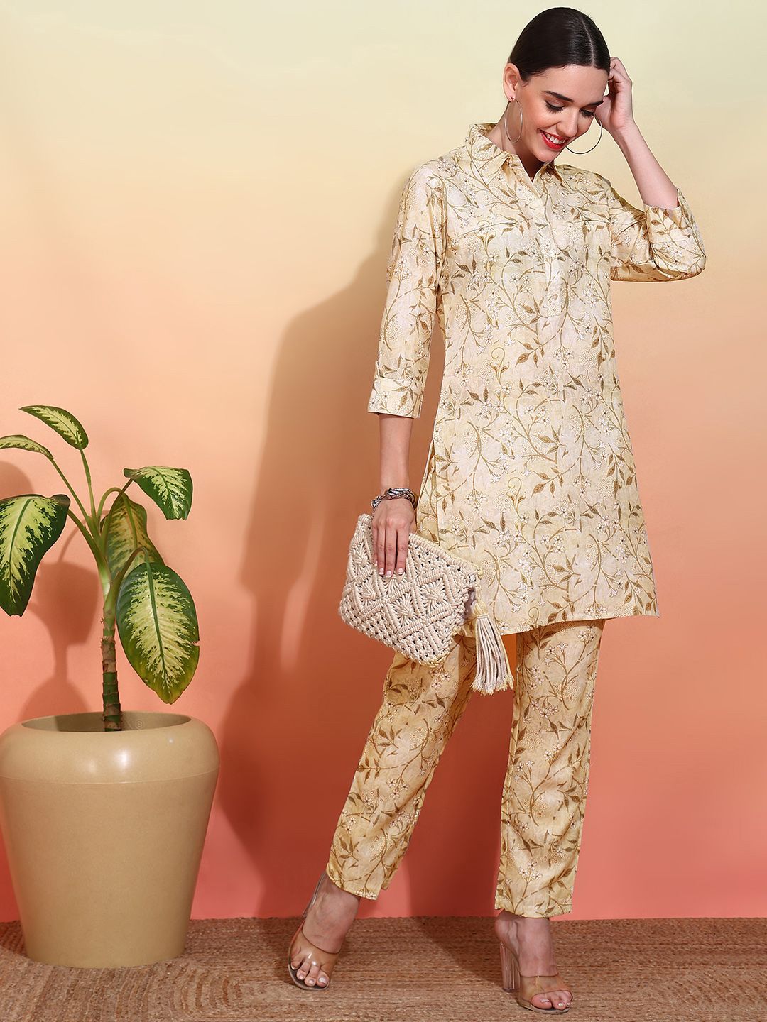 Ode by House of Pataudi Women Printed Regular Linen Kurta with Trousers - Distacart