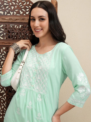 Vishudh Green Floral Embroidered Thread Work Regular Kurta with Trouser - Distacart