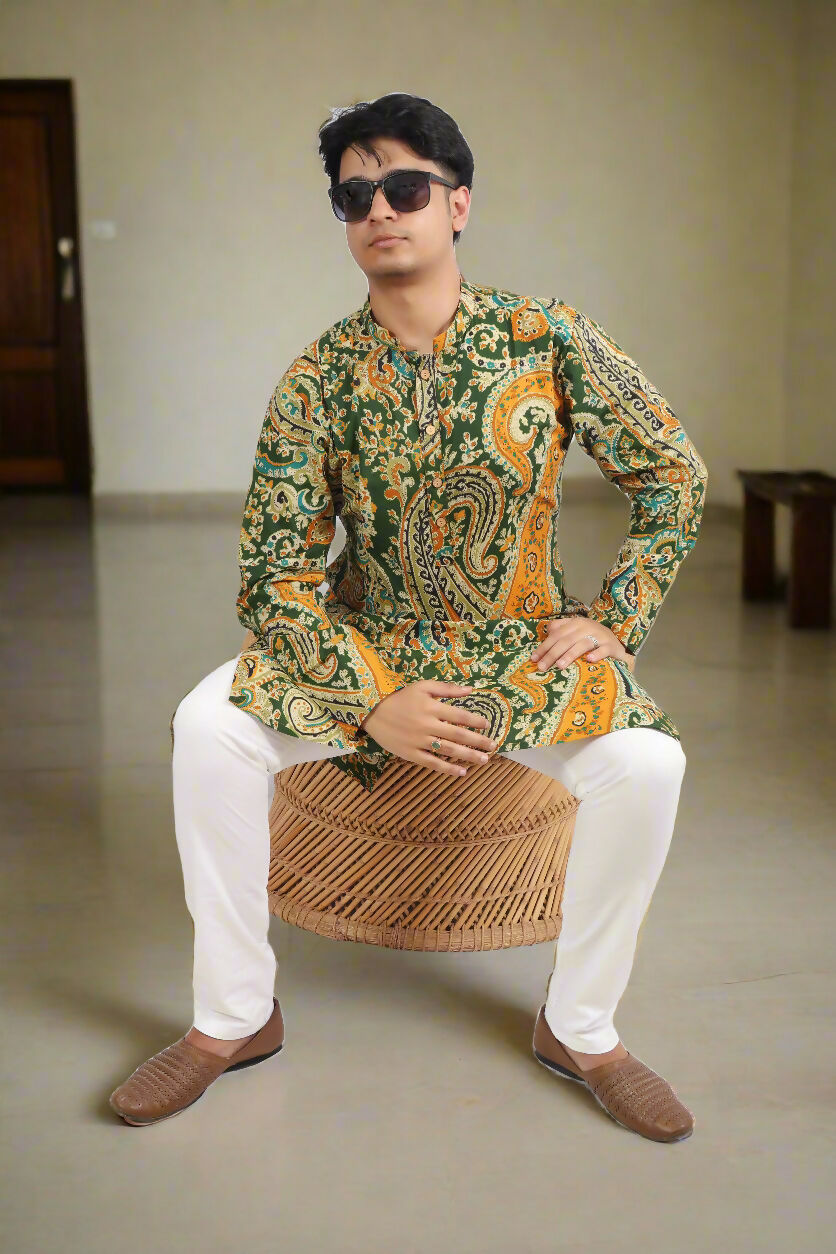Souchii Men Green & Mustard Pure Cotton Paisley Printed Straight Kurta