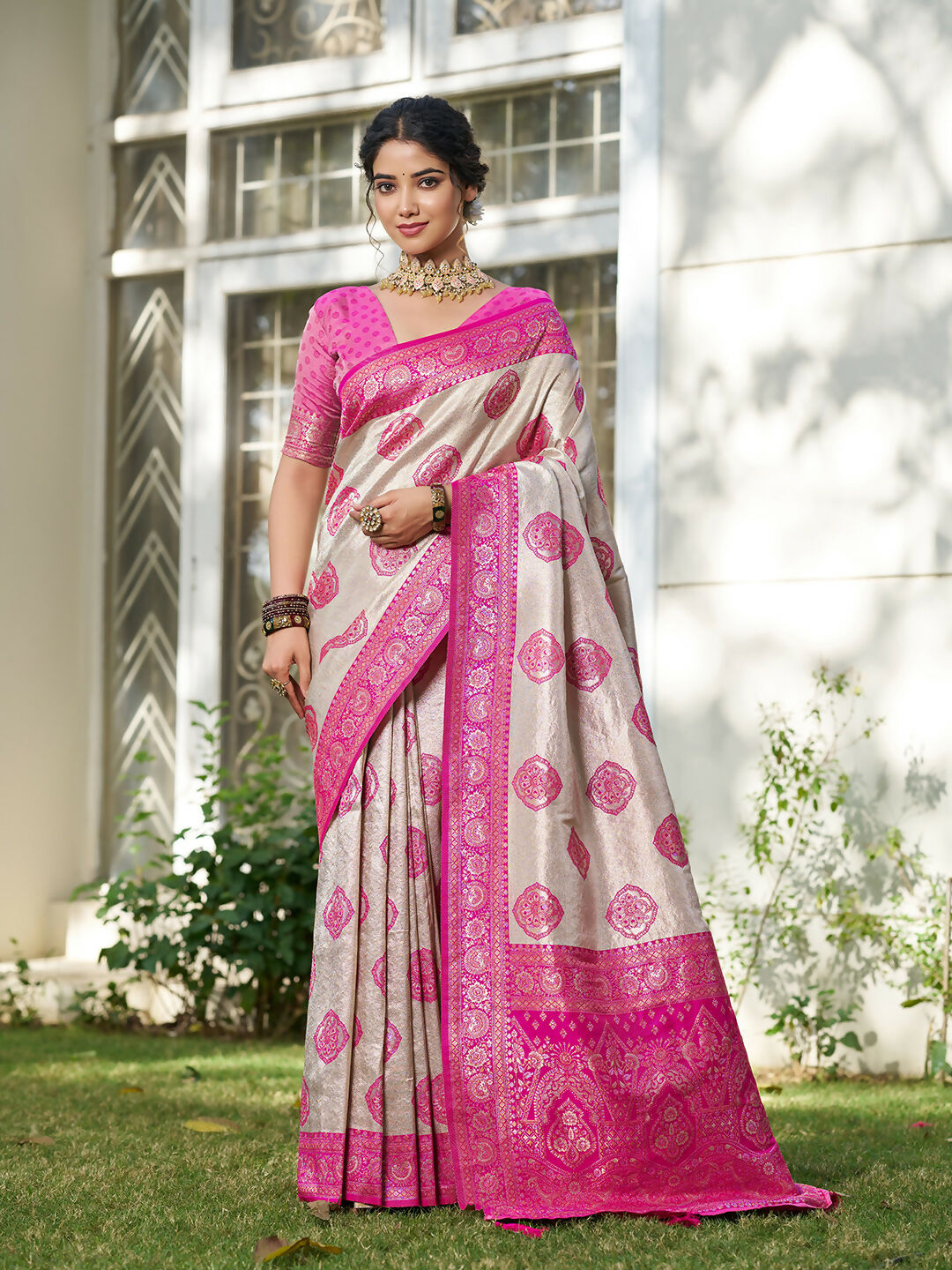 Shree Shyam Fashion Cream With Pink Silk Blend Saree - Distacart