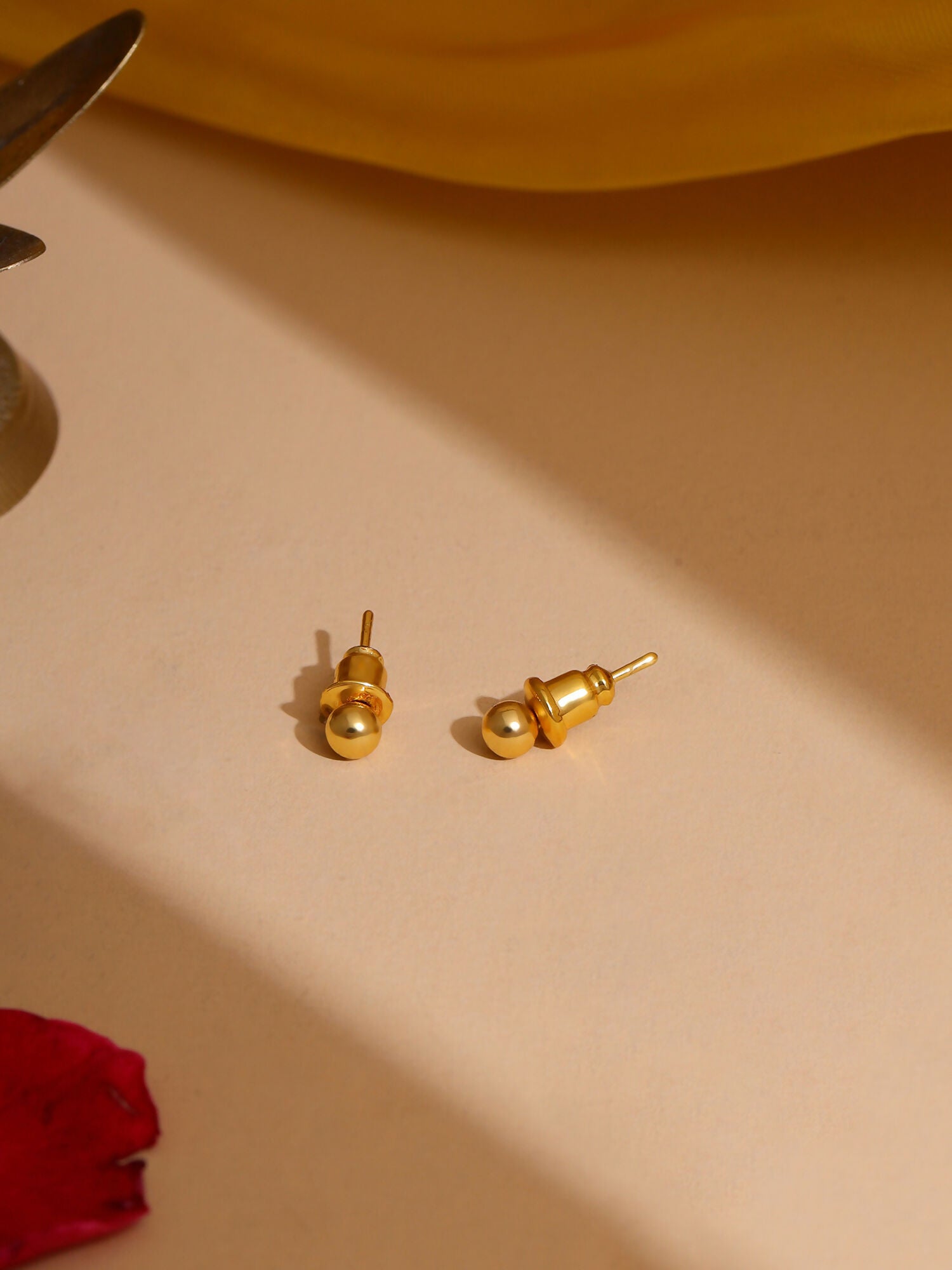Ruby Raang Golden Studs - Dista