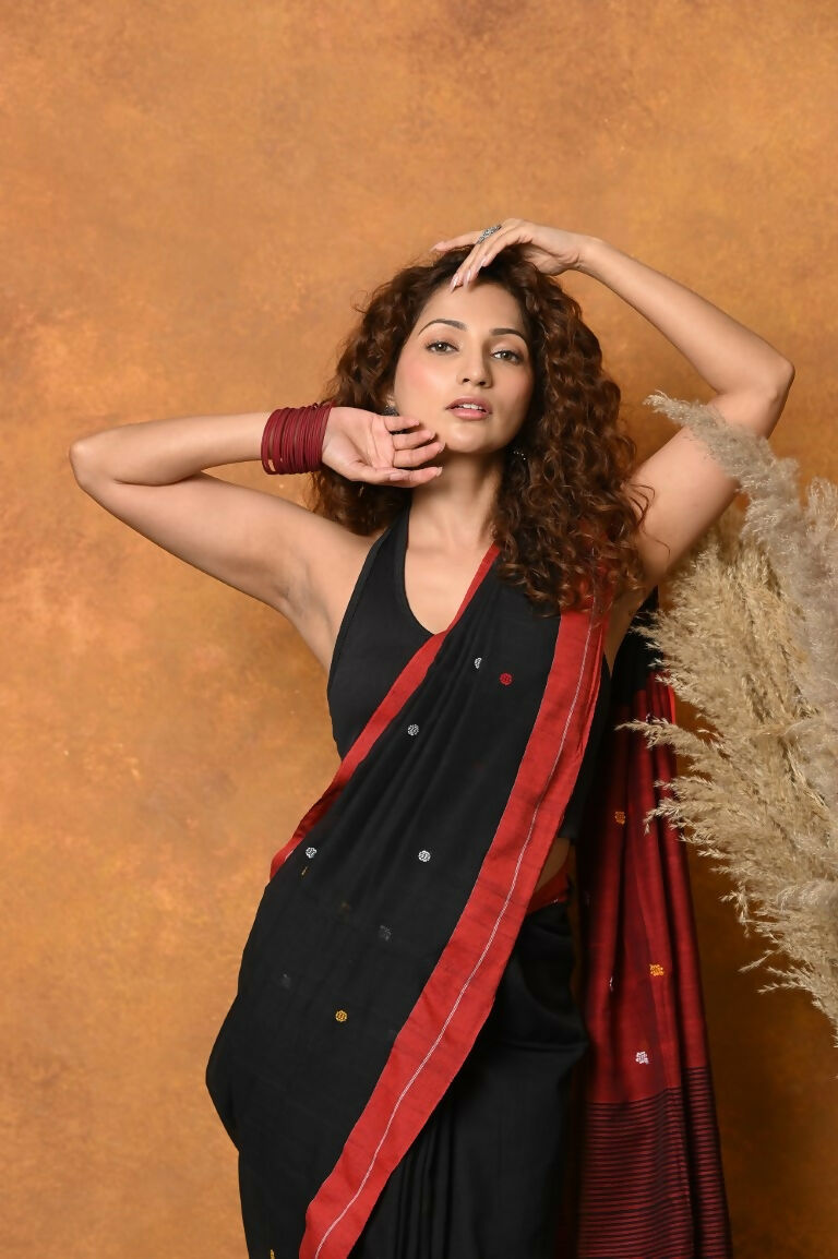 Very Much Indian Pure Cotton Handloom Saree with Buttis & Sleek Border - Black - Distacart