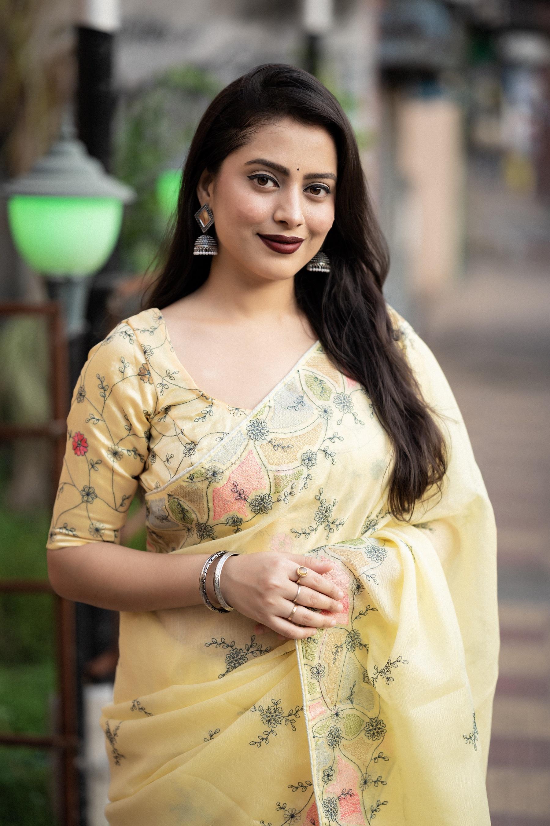 Yellow Pure Linen Ethnic Motifs Saree with Unstitched Blouse - A2M - Distacart