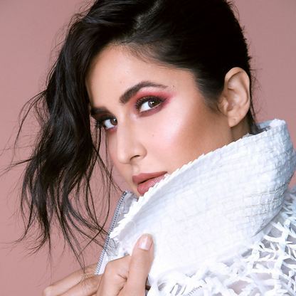 Kay Beauty By Katrina Kaif Eyeshadow Palette - Self Love - Distacart