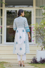 Thumbnail for Juniper White Floral Printed Cotton Kurta With Buttons