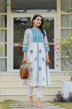 Thumbnail for Juniper Women's White Floral Printed Cotton Kurta With Buttons - Distacart