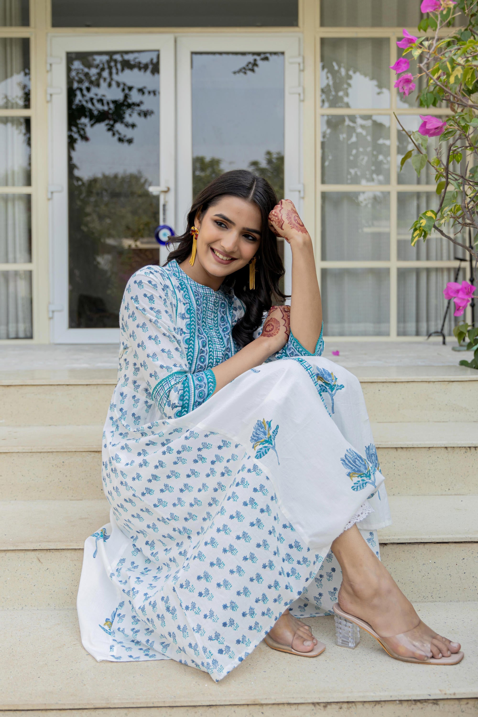 Juniper Women's White Floral Printed Cotton Kurta With Buttons - Distacart
