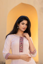 Thumbnail for Juniper Peach Floral Printed Viscose Kurta & Palazzo With Thread Work - Distacart