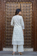 Thumbnail for Juniper White Ethnic Motif Printed Cotton Kurta Set With Lace & Thread Work - Distacart