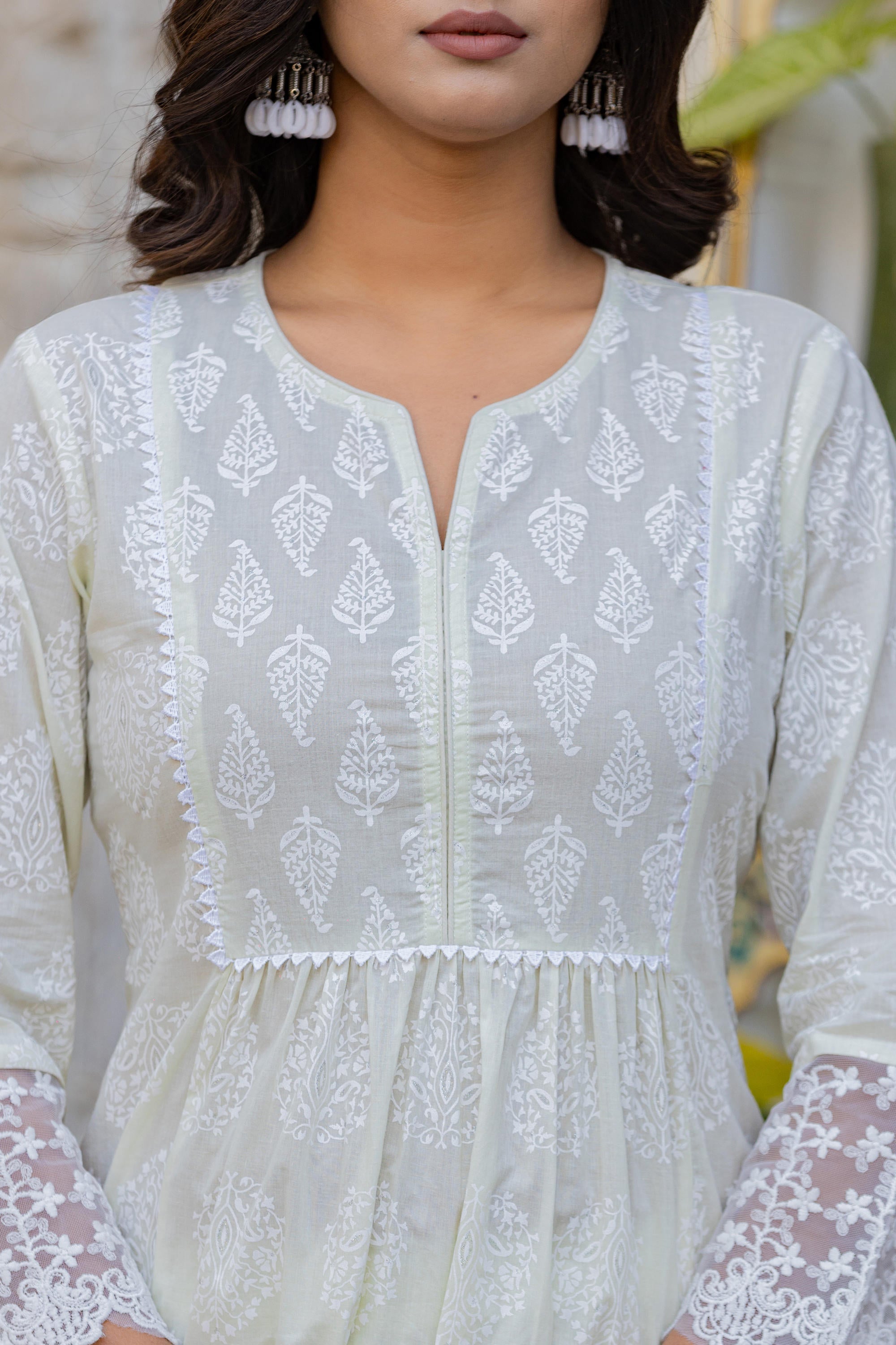 Juniper White Ethnic Motif Printed Cotton Kurta Set With Lace & Thread Work - Distacart