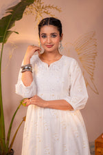 Thumbnail for Juniper Cotton White Embroidered Kurta - Distacart