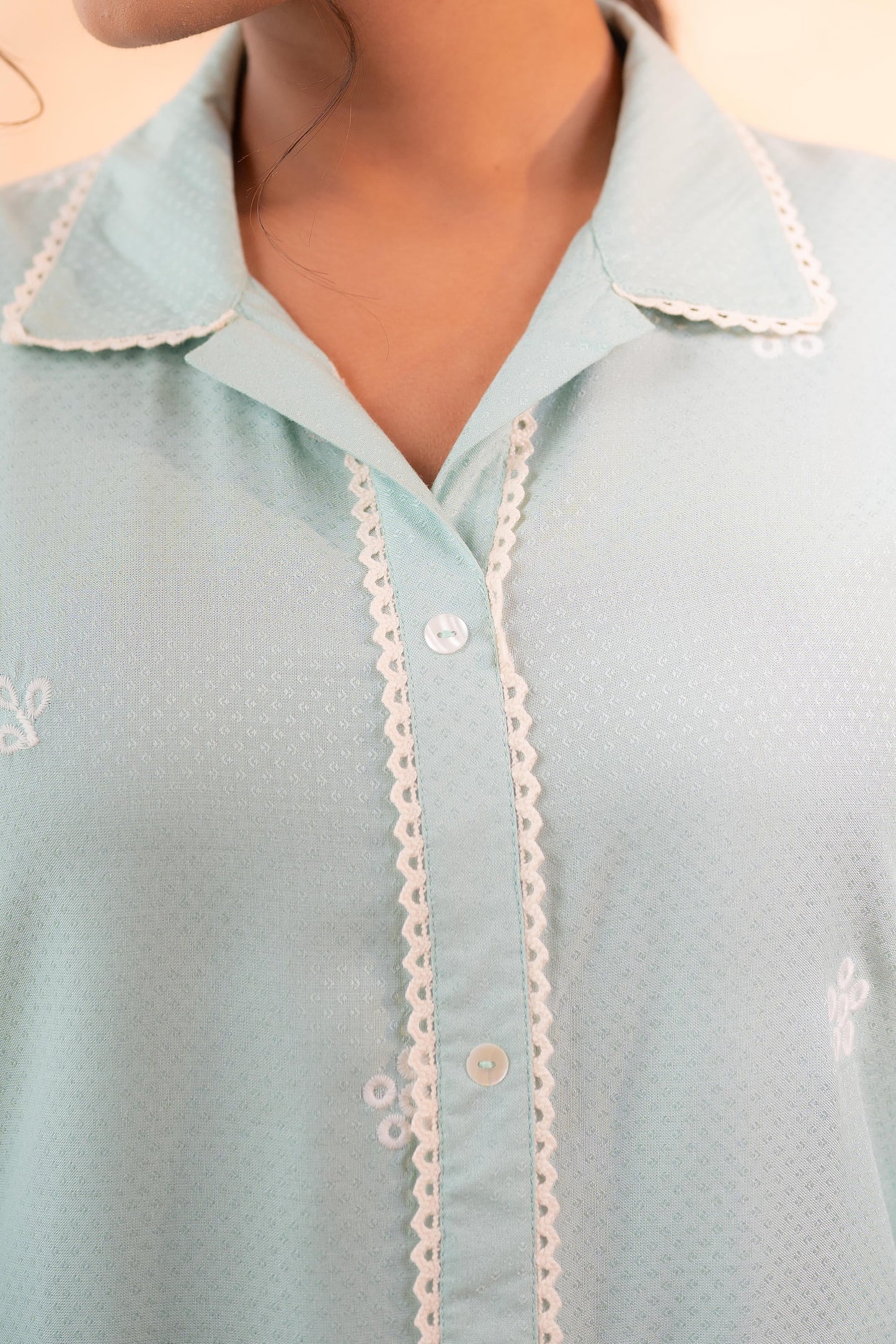 Juniper SageGreen Schiffli Lounge Co-Ord - Distacart