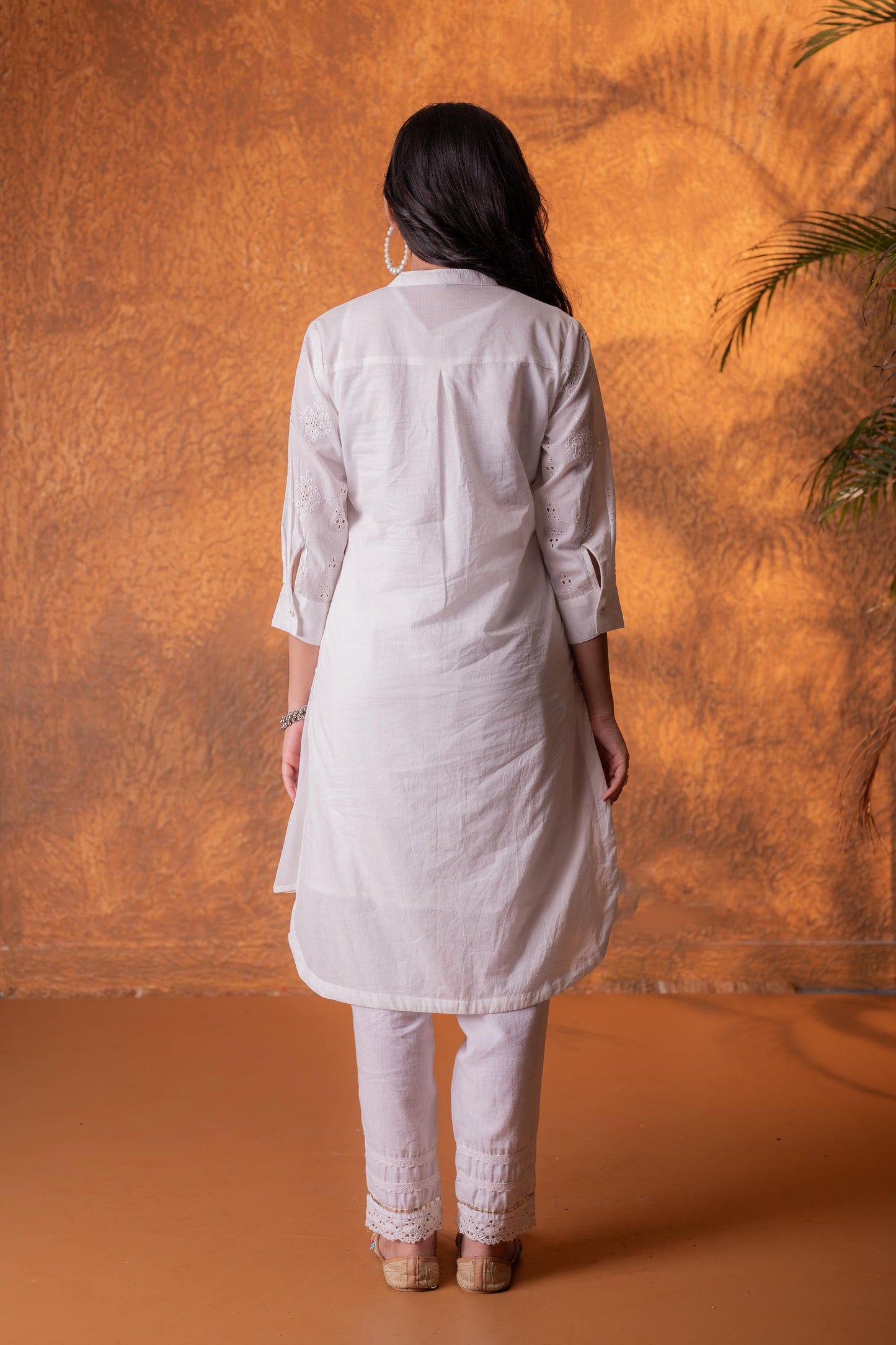 Juniper Off-White Chikankari Kurta - Distacart