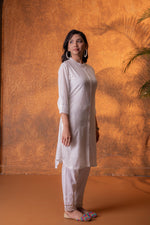 Thumbnail for Juniper Off-White Chikankari Kurta - Distacart