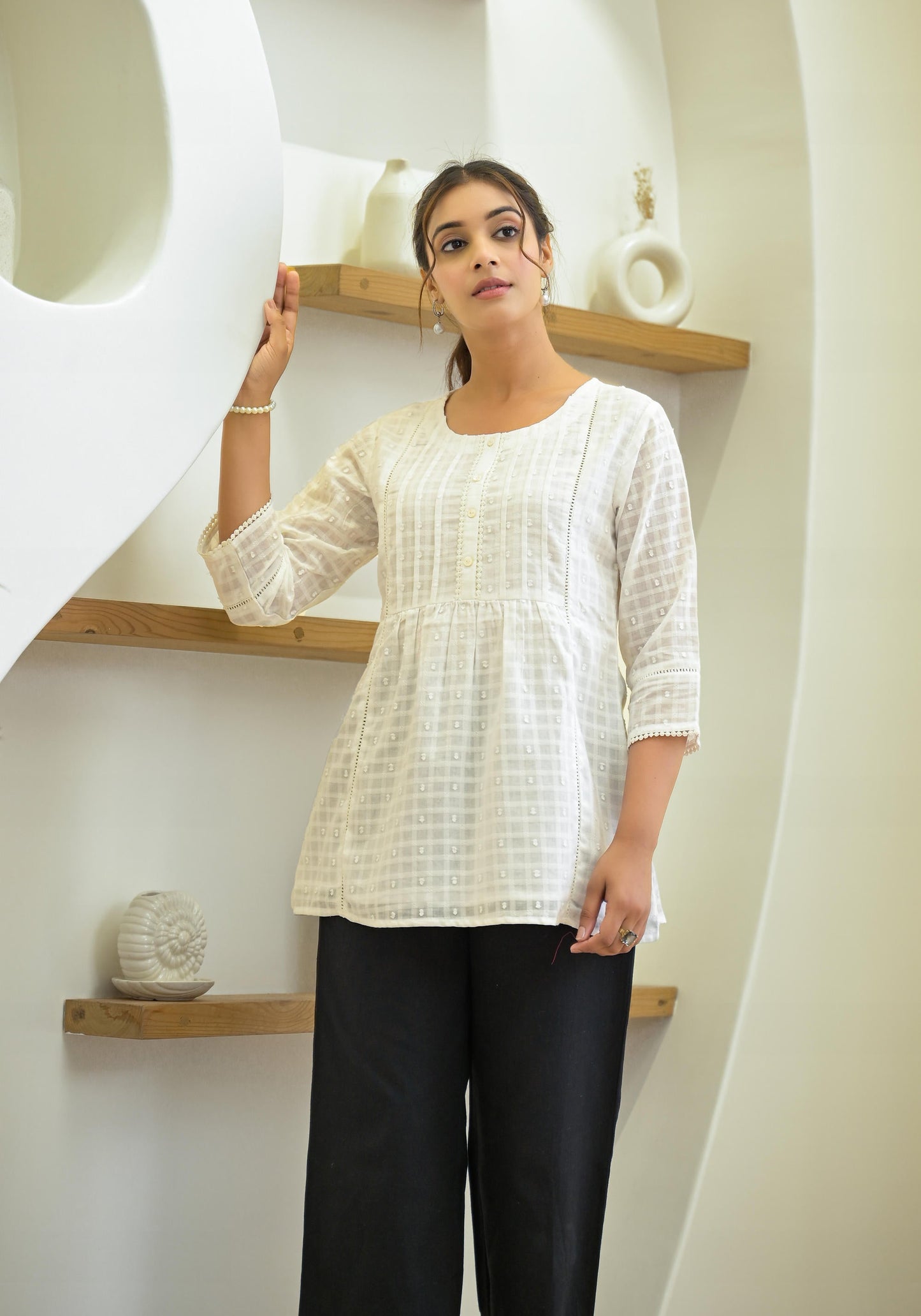 Juniper White Solid Cotton Tunic With Buttons & Lace - Distacart
