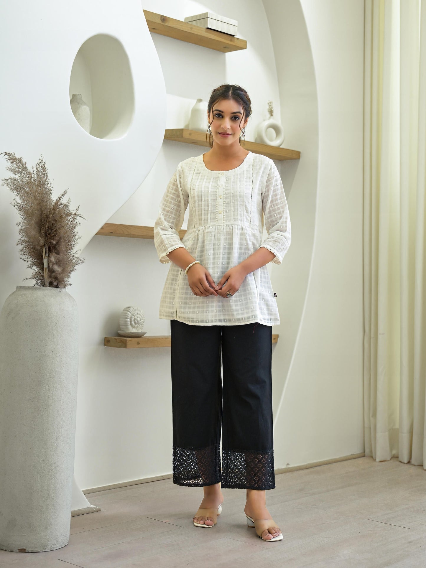 Juniper White Solid Cotton Tunic With Buttons & Lace - Distacart