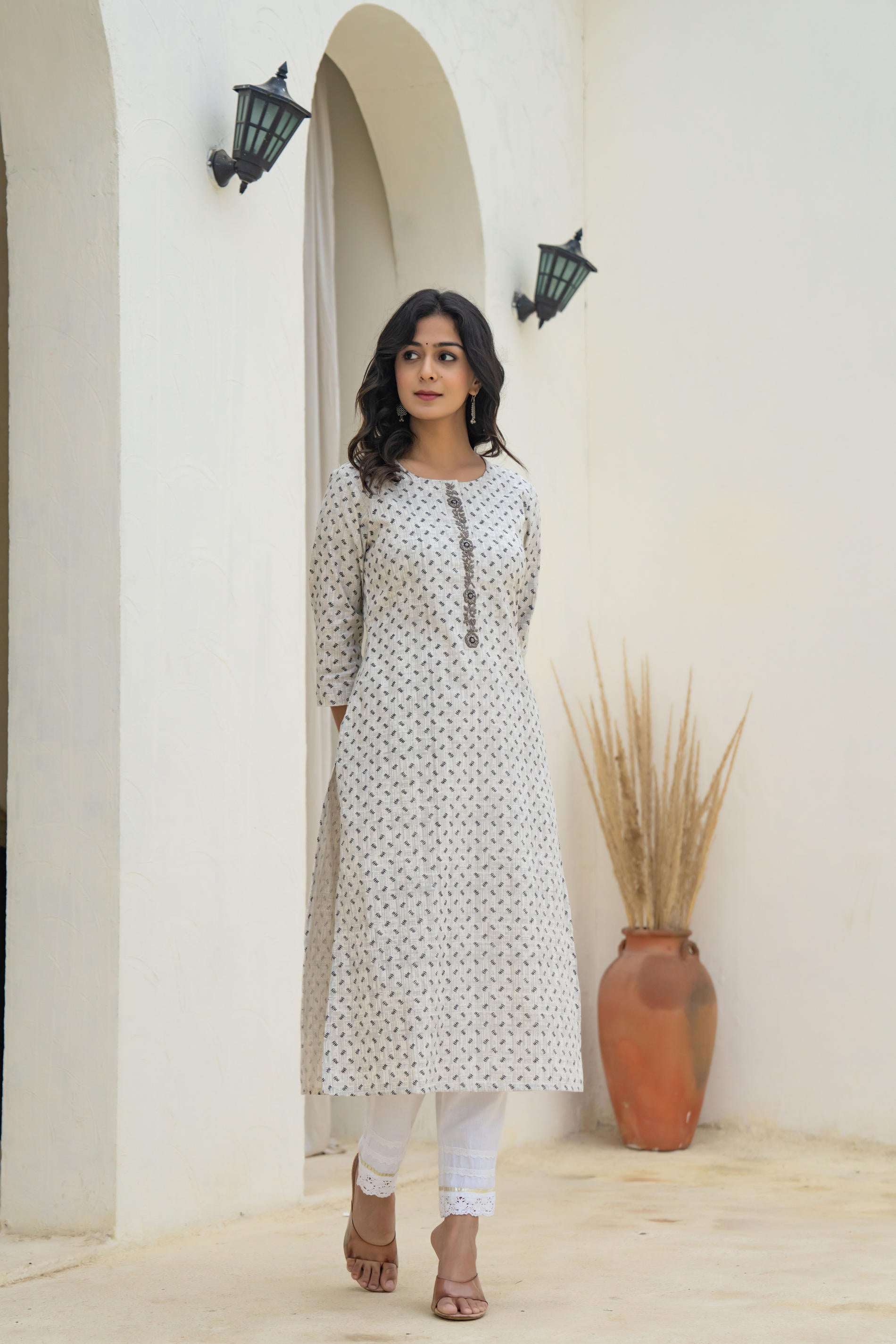 Juniper White Minimal Motif Printed Kurta