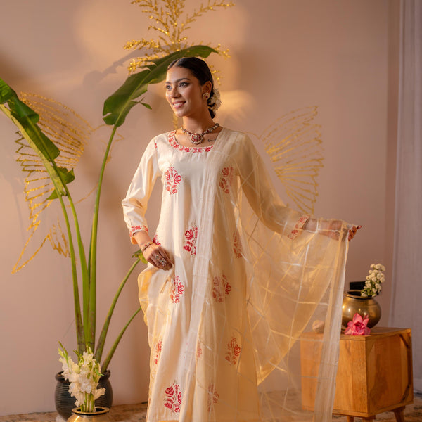 Juniper Ivory Coral Blossom Printed Kurta Pant And Dupatta Set - Distacart