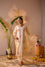 Thumbnail for Juniper Ivory Coral Blossom Printed Kurta Pant And Dupatta Set - Distacart