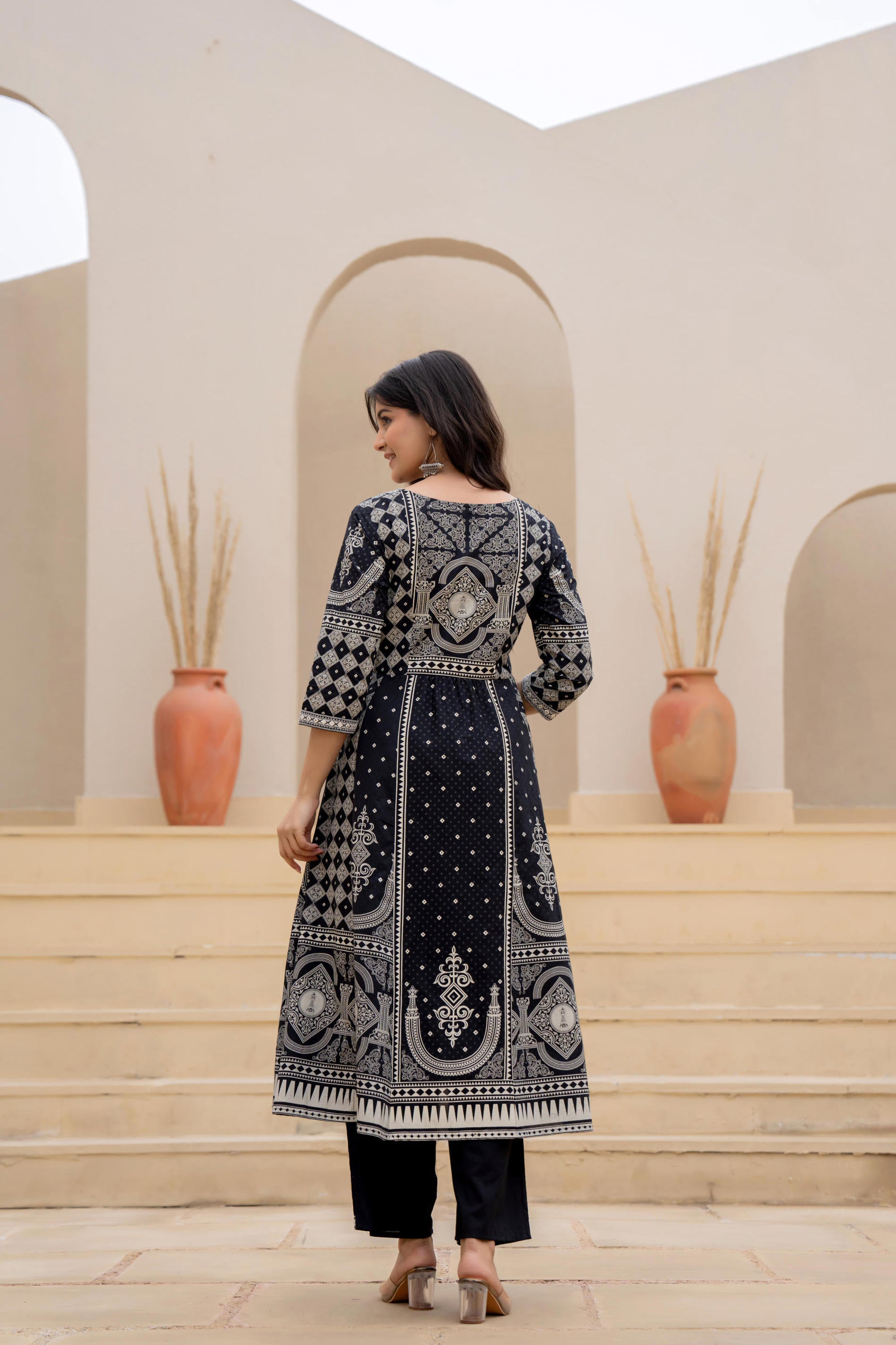 Juniper Black Ethnic Motif Printed Kurta Set With Thread & Mirror Work