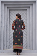 Thumbnail for Juniper Black Floral Printed Cotton Kurta Set With Thread Work & Sequins - Distacart