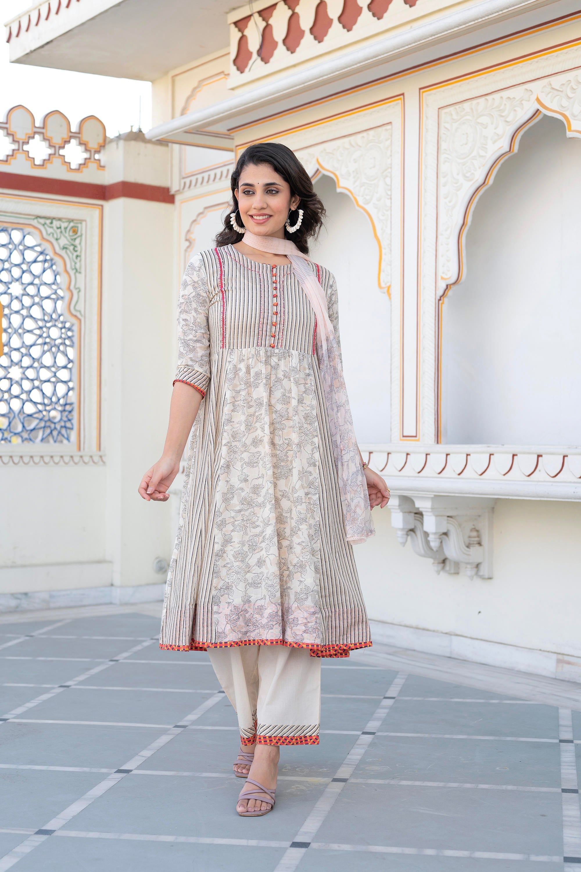 Juniper Women Printed Kurta And Palazzo Set