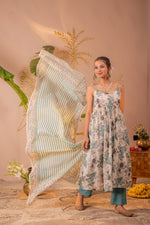 Thumbnail for Juniper Ivory Meadow Bloom Kurta Pant And Dupatta Set - Distacart
