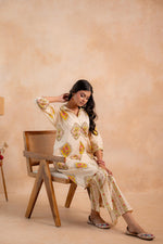 Thumbnail for Juniper Beige Heritage Print Kurta And Pant Set - Distacart