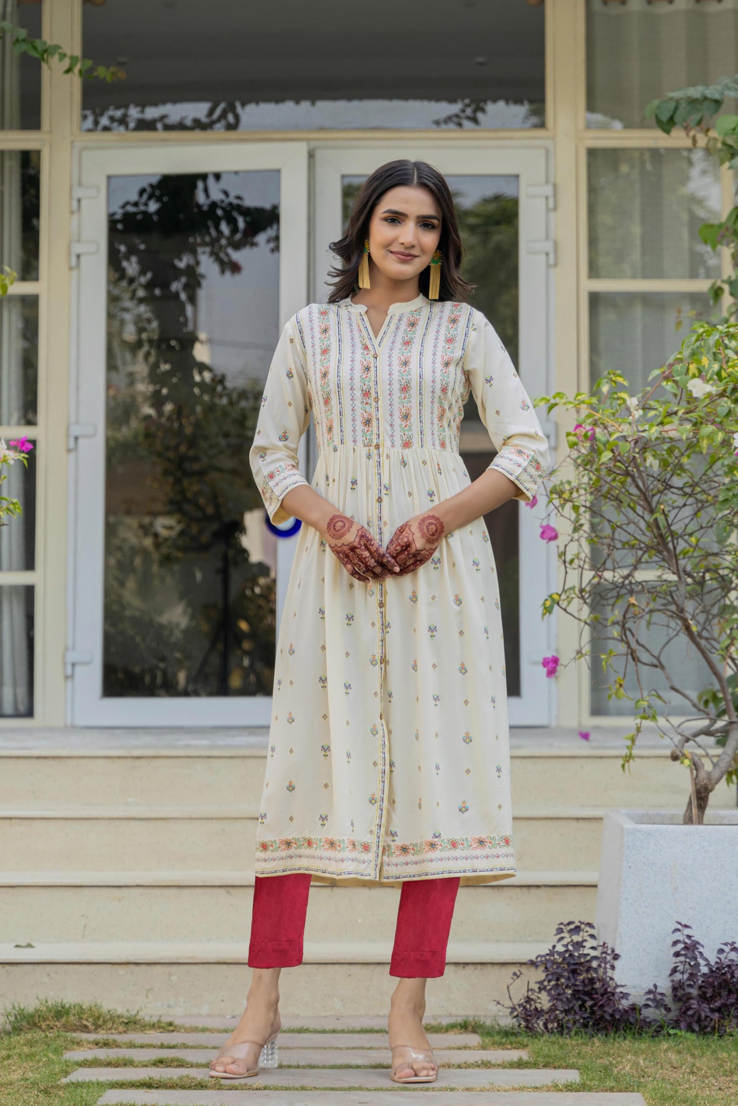 Juniper Ivory Floral Printed Cotton Kurta With Thread Work & Lace - Distacart