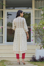 Thumbnail for Juniper Ivory Floral Printed Cotton Kurta With Thread Work & Lace - Distacart