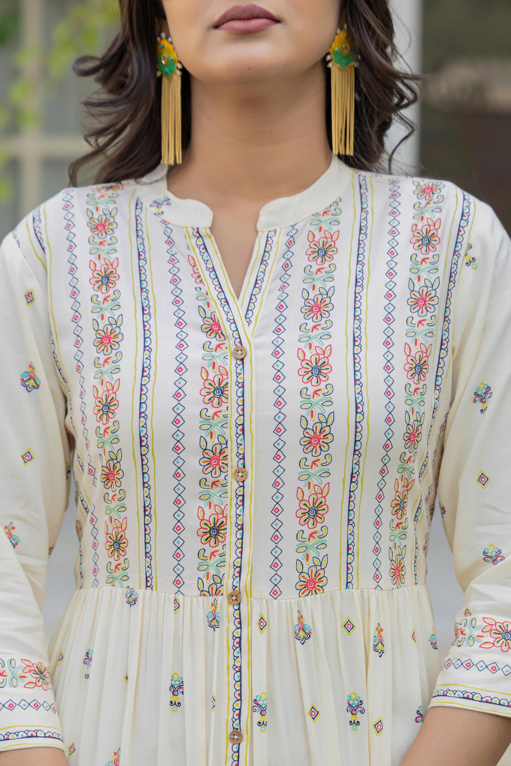 Juniper Ivory Floral Printed Cotton Kurta With Thread Work & Lace - Distacart