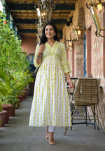 Thumbnail for Juniper Women's Off White & Lime Floral Printed Viscose Kurta With Sequins & Thread Work - Distacart