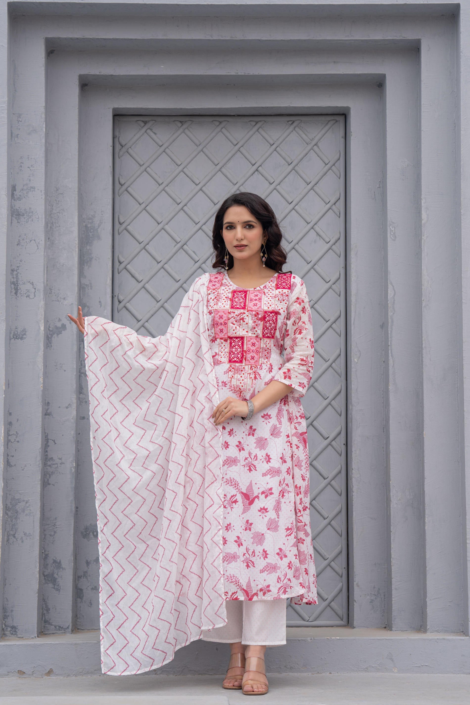 Juniper White & Pink Floral Printed Cotton Kurta Set With Thread & Mirror Work - Distacart