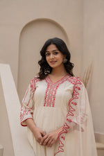 Thumbnail for Juniper Off-White Anarkali Kurta Set With Red Embroidery And Organza Dupatta - Distacart